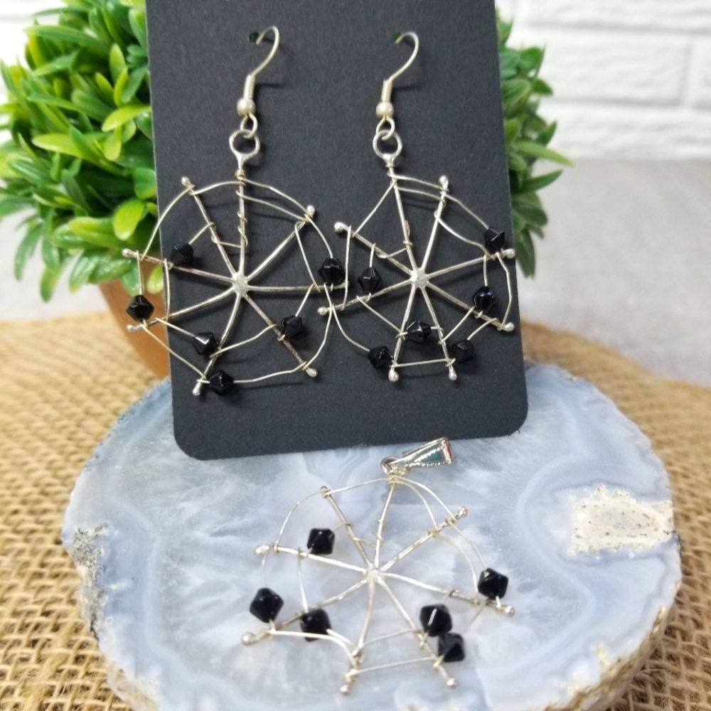 Wire Spider Web Earrings & Pendant W/ Black Beads
